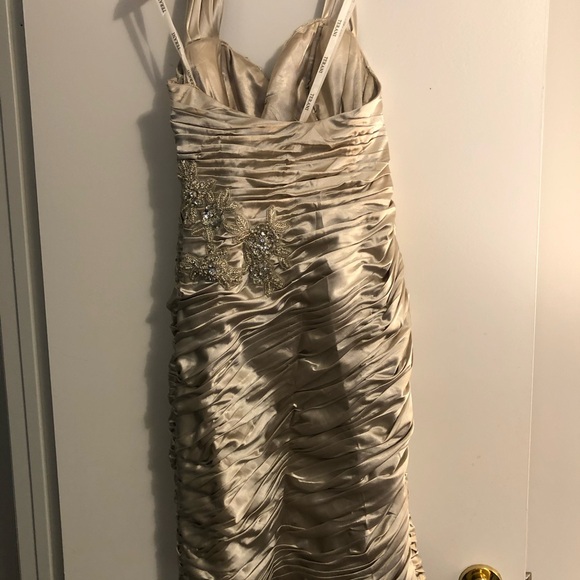 Formal dress - Picture 2 of 2